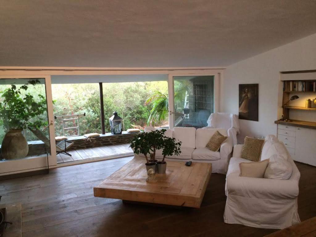 Isla Privada En Cadaques De Ensueno Con 11 Habitaciones Dobles Con Bano Privado Y Piscina Bagian luar foto