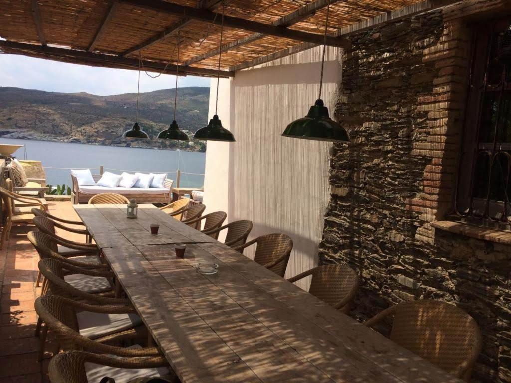 Isla Privada En Cadaques De Ensueno Con 11 Habitaciones Dobles Con Bano Privado Y Piscina Bagian luar foto