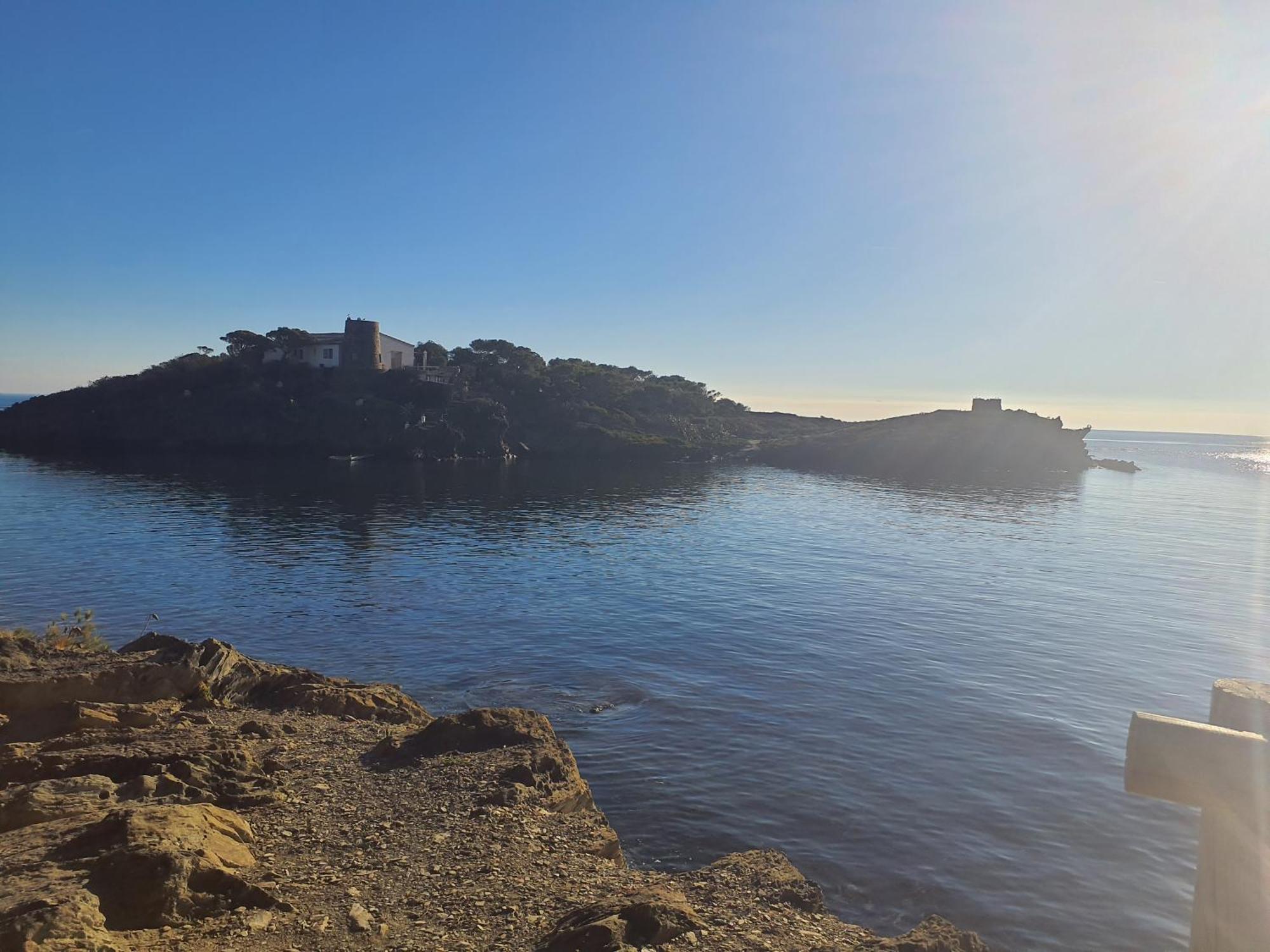 Isla Privada En Cadaques De Ensueno Con 11 Habitaciones Dobles Con Bano Privado Y Piscina Bagian luar foto