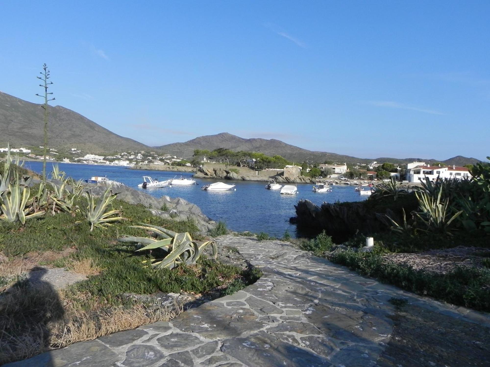 Isla Privada En Cadaques De Ensueno Con 11 Habitaciones Dobles Con Bano Privado Y Piscina Bagian luar foto